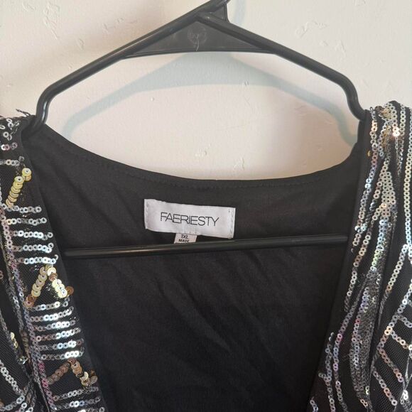 NWOT Fabriesty black and gold sequin wrap dress. Size 1x - Picture 7 of 8